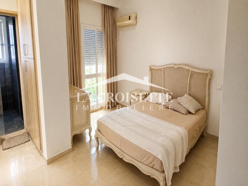 Etage de villa S+3 meublé à La Marsa
